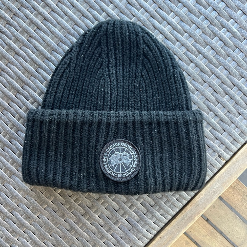 Canada goose merino wool knit beanie